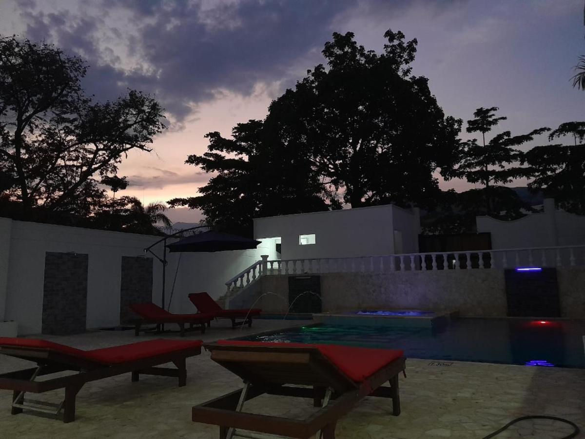 Hotel Santa Fe Del Parque Santa Fe de Antioquia Ngoại thất bức ảnh