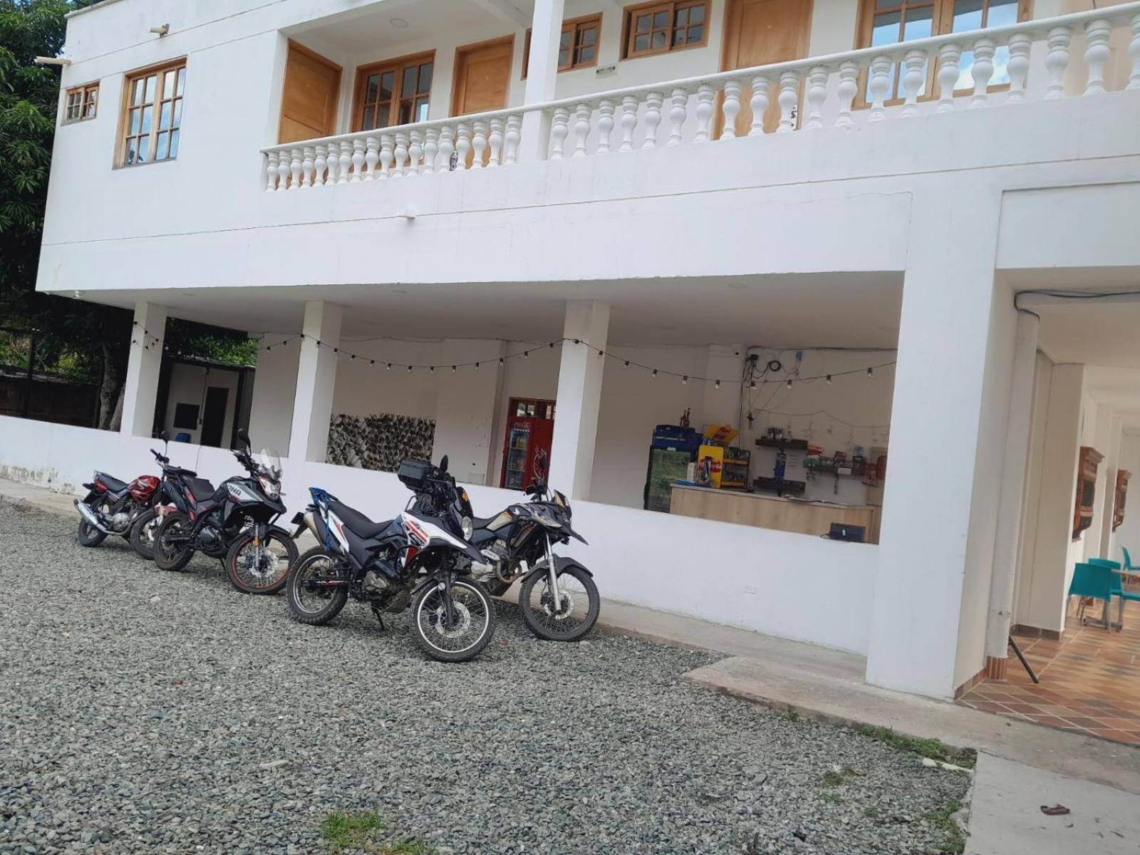 Hotel Santa Fe Del Parque Santa Fe de Antioquia Ngoại thất bức ảnh
